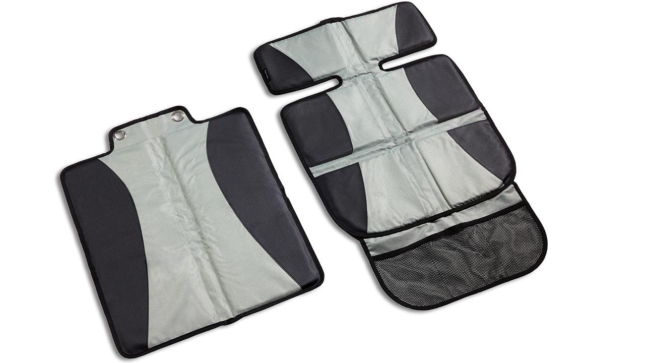 Volkswagen Unterlage für Kindersitze flach aufgelegt.