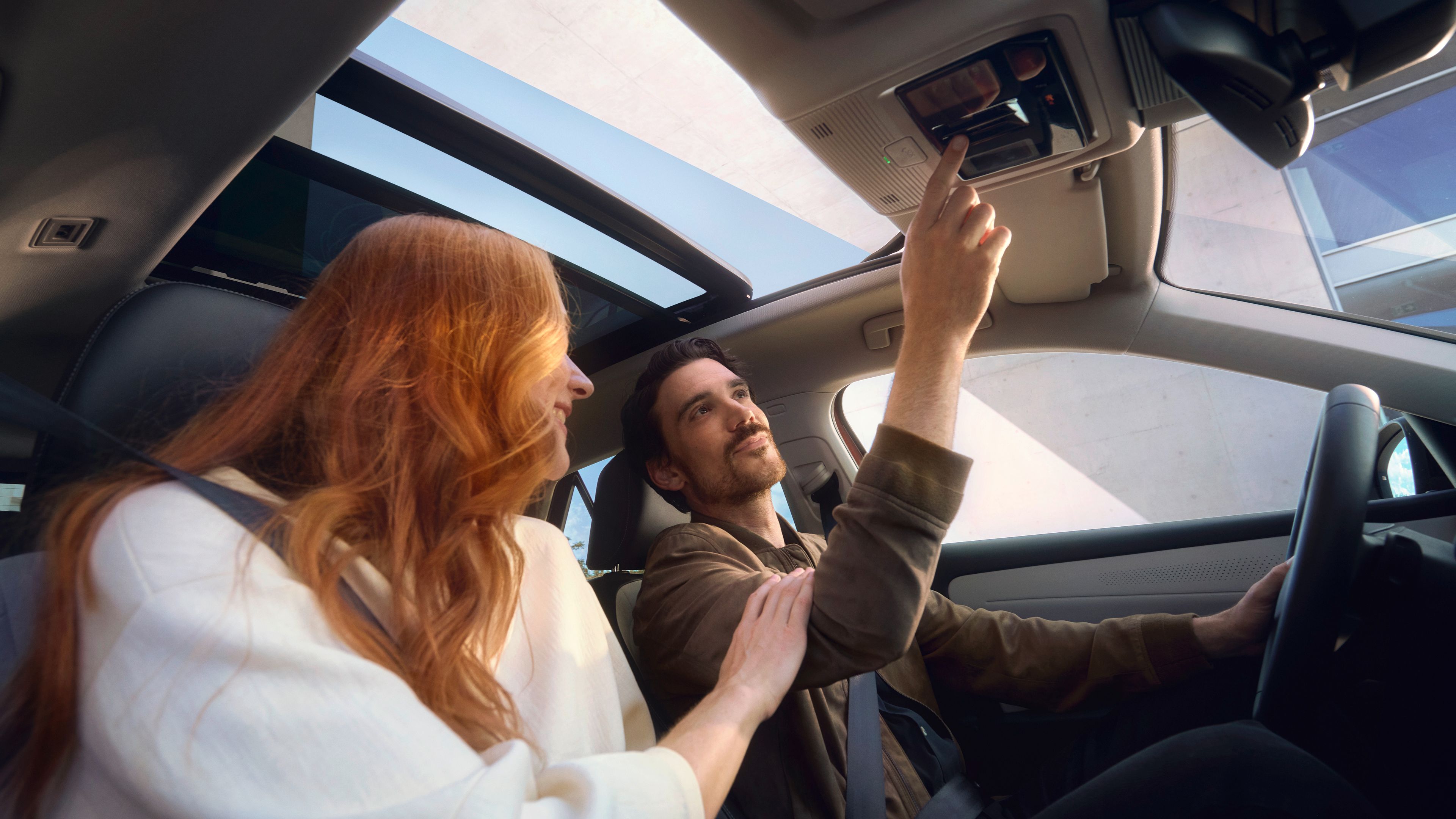 T-Roc panoramatické výklopné/posuvné střešní okno