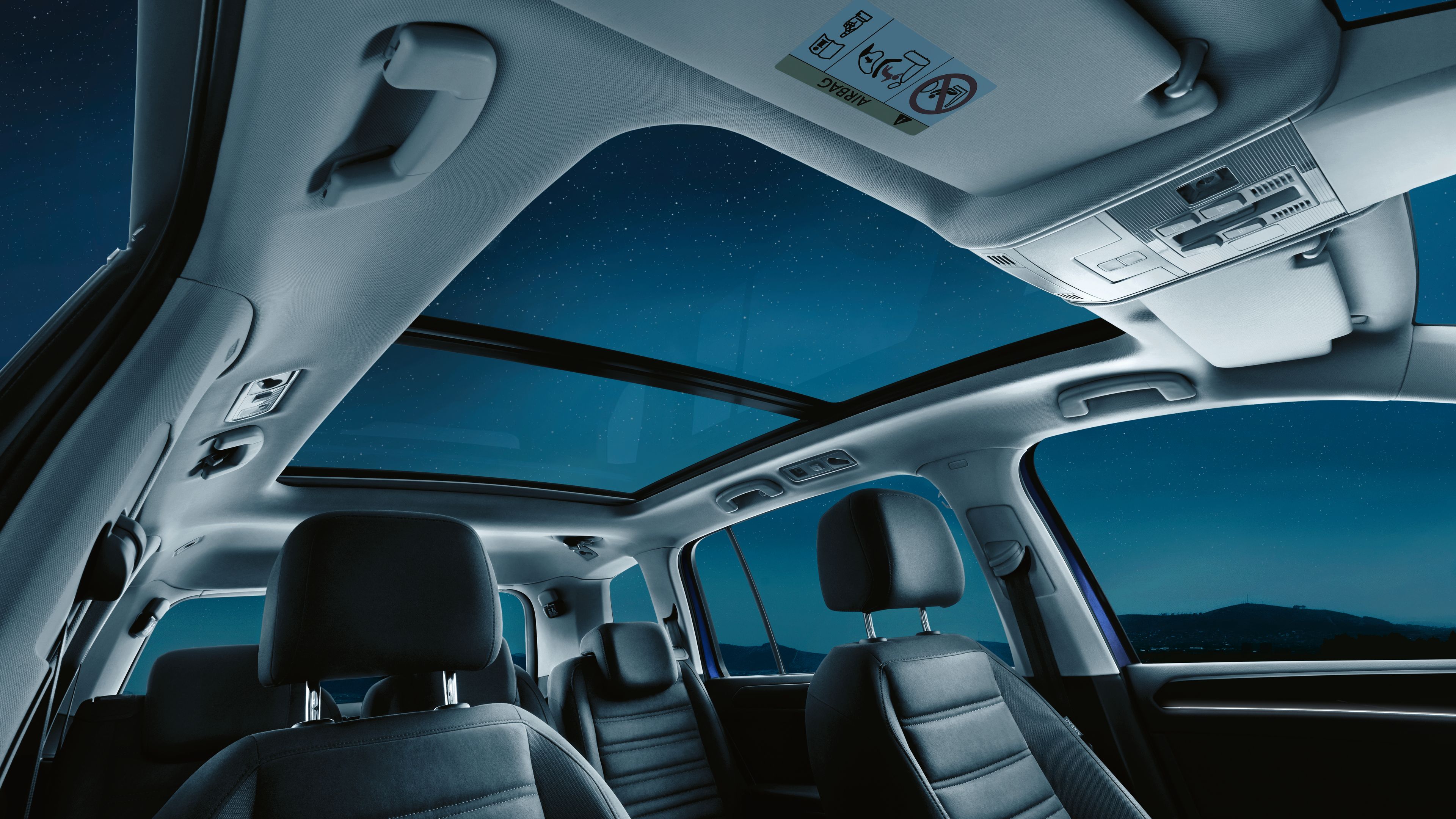 Volkswagen Touran: Interiér