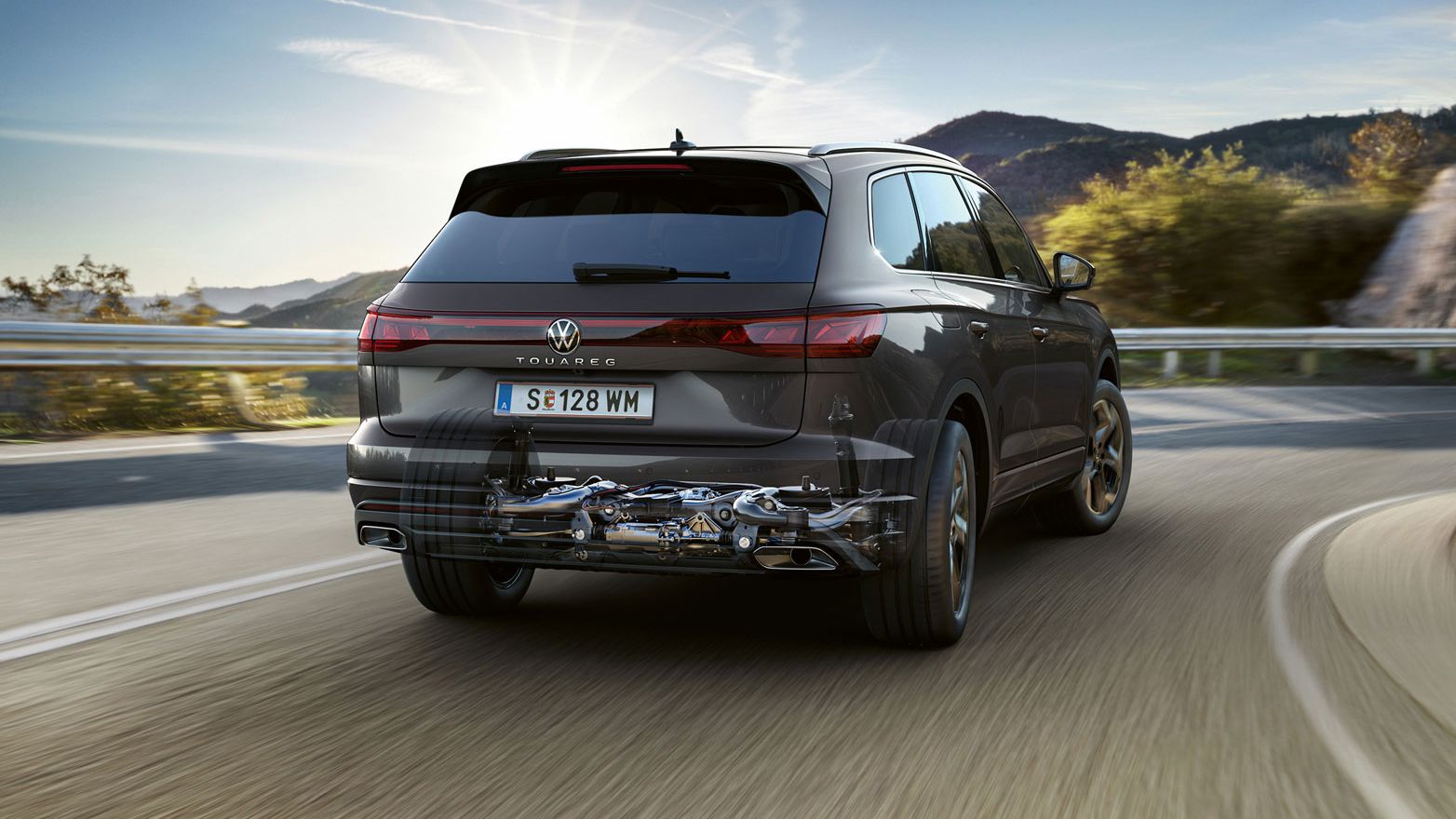 Volkswagen Touareg: Systém řízení zadní nápravy