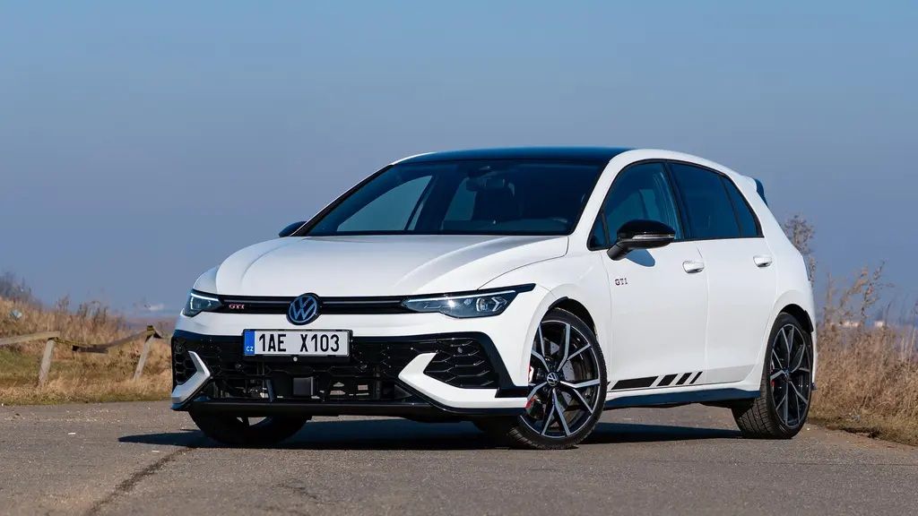 Volkswagen Golf GTI: Recenze