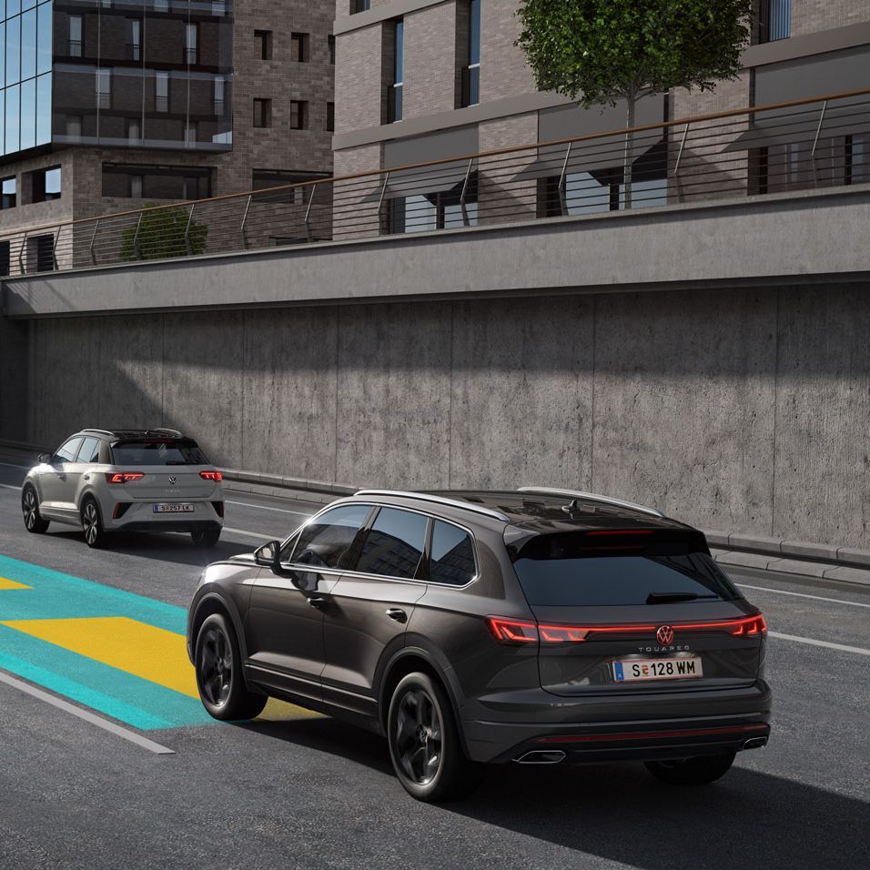 Volkswagen Touareg: Travel Assist