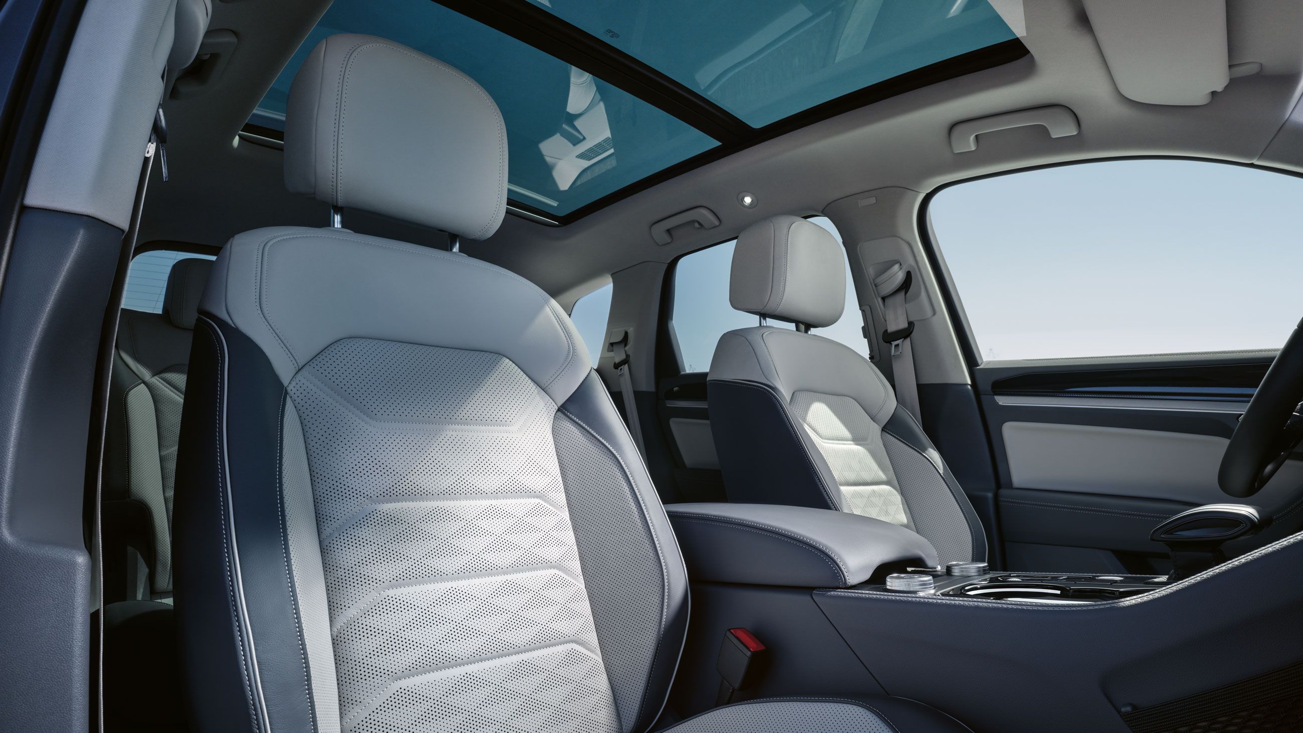 Volkswagen Touareg Elegance: Sedadla s masážní funkcí
