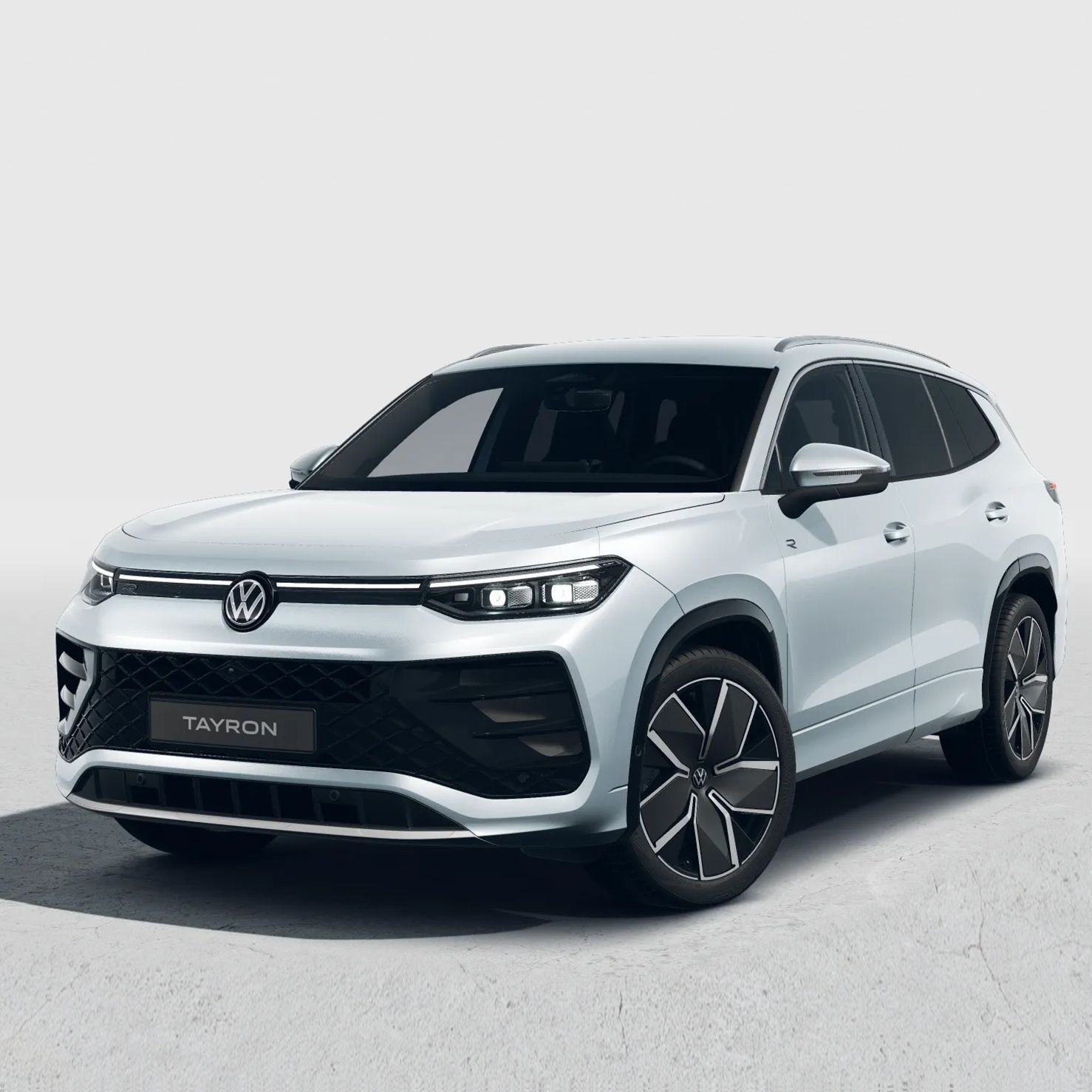 Tayron R-Line People