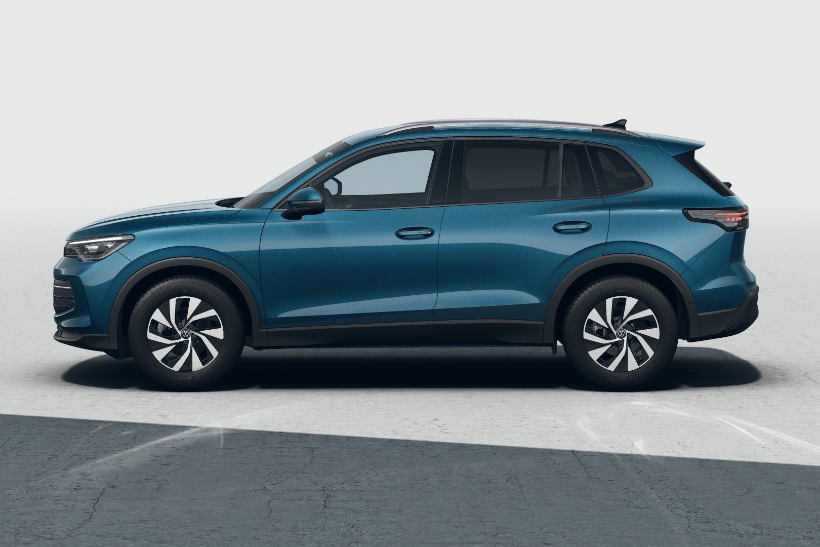 Volkswagen Tiguan People