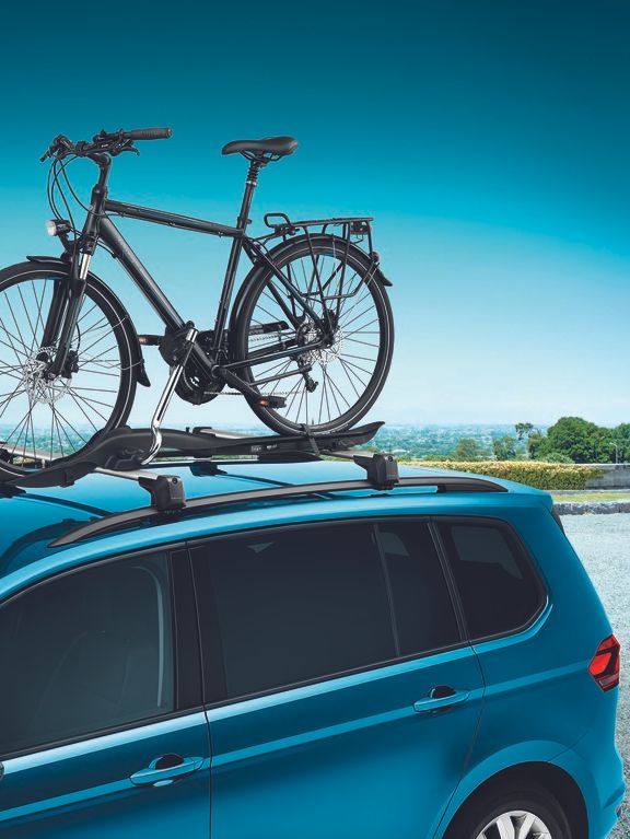 Volkswagen s držákem jízdních kol na střeše