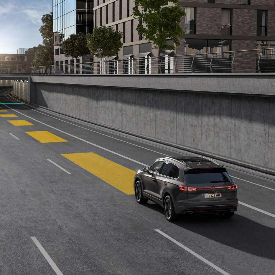 Volkswagen Touareg: Adaptivní tempomat