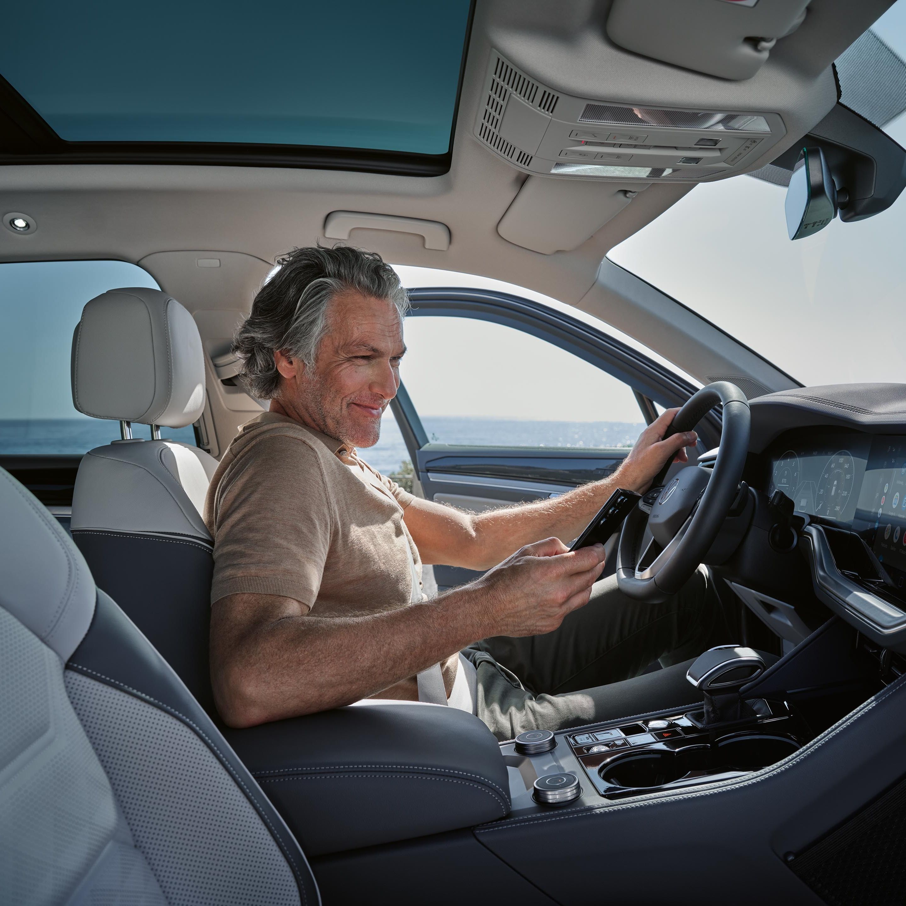 Volkswagen Touareg: App Connect