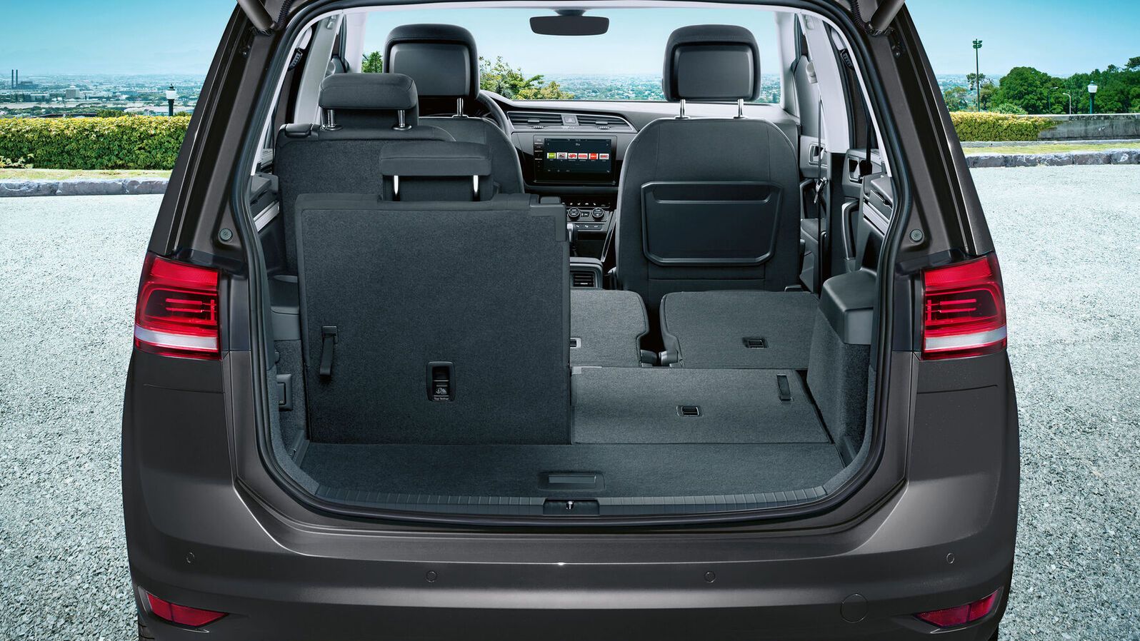 Volkswagen Touran: 7 sedadel