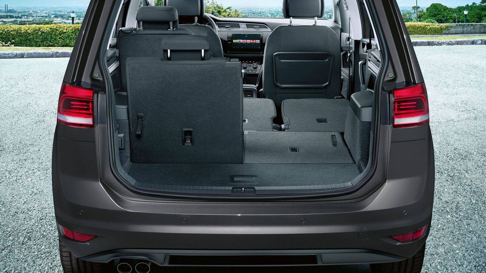 Volkswagen Touran: 7 sedadel