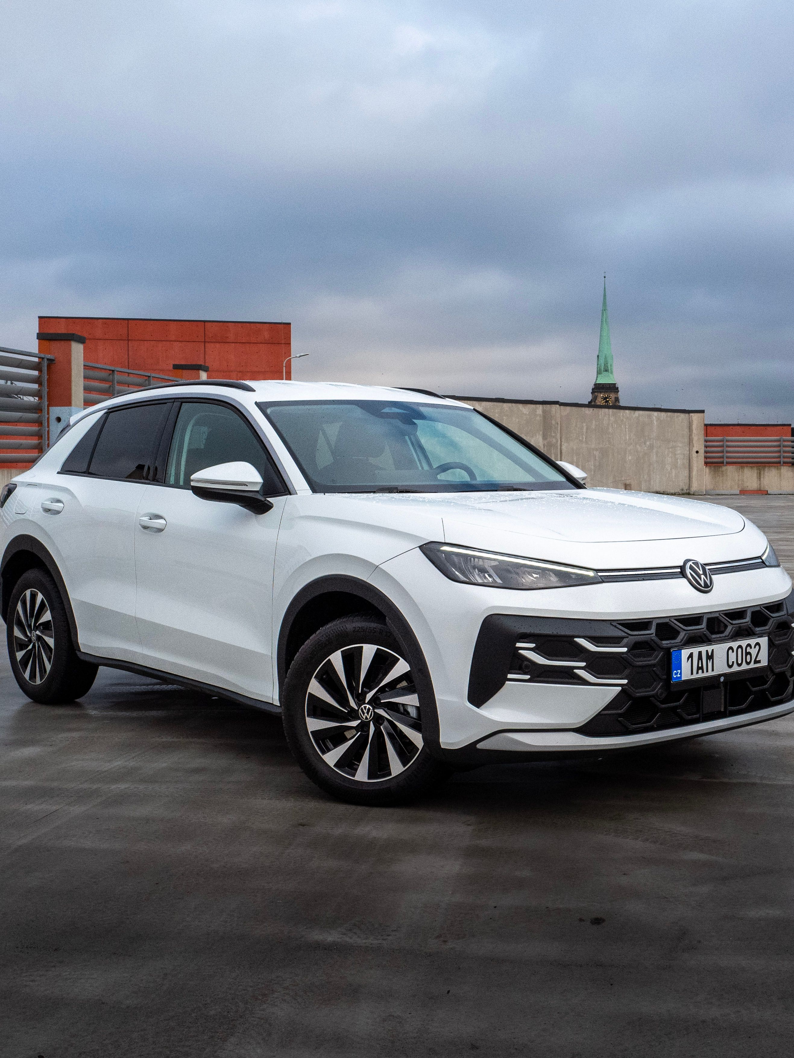 Nový Volkswagen T-Roc v bílé barvě