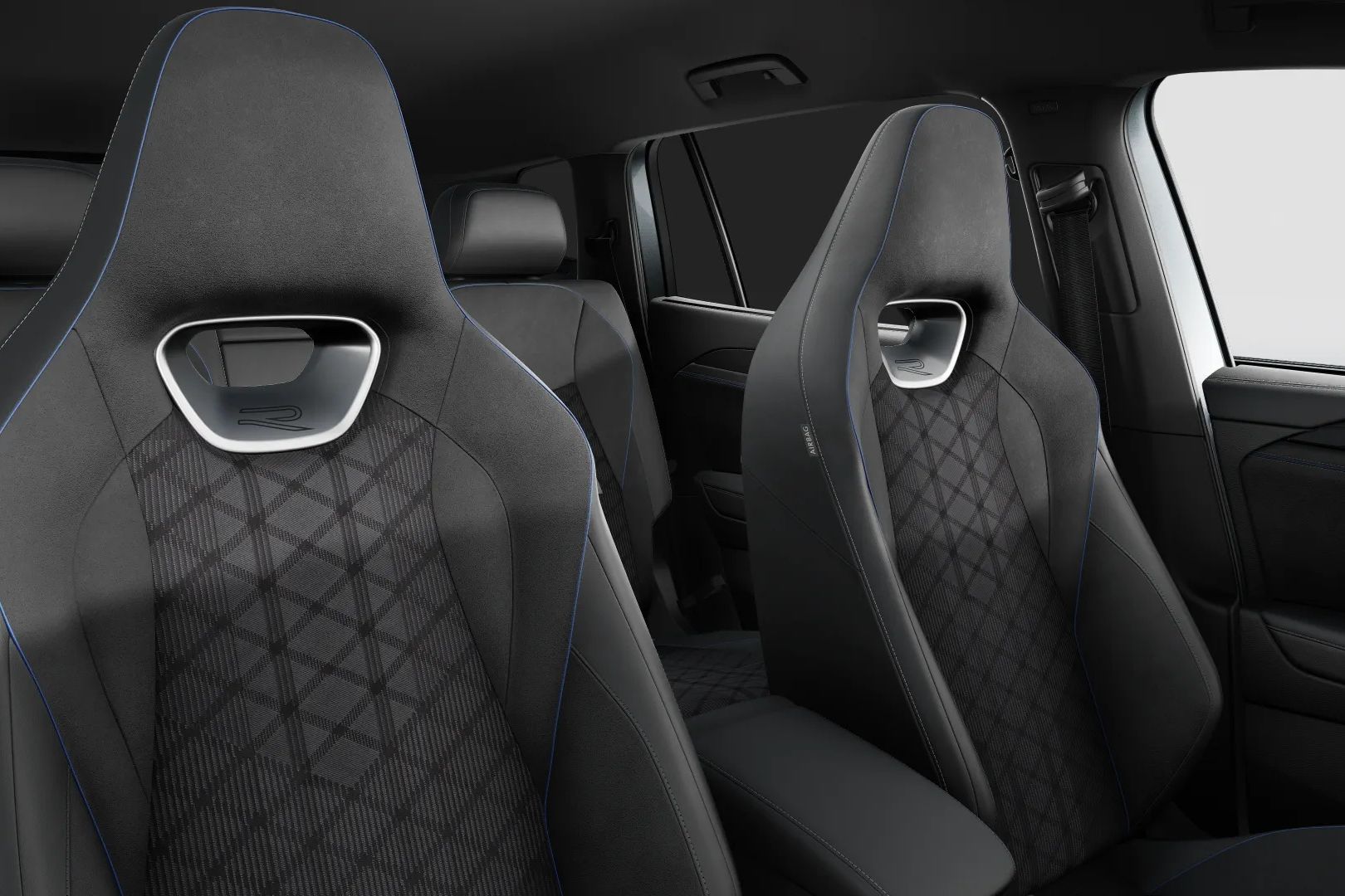 Tayron R-Line People