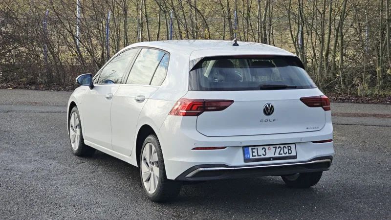 Volkswagen Golf eHybrid: Recenze