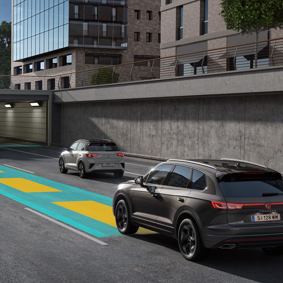 Volkswagen Touareg: Travel Assist